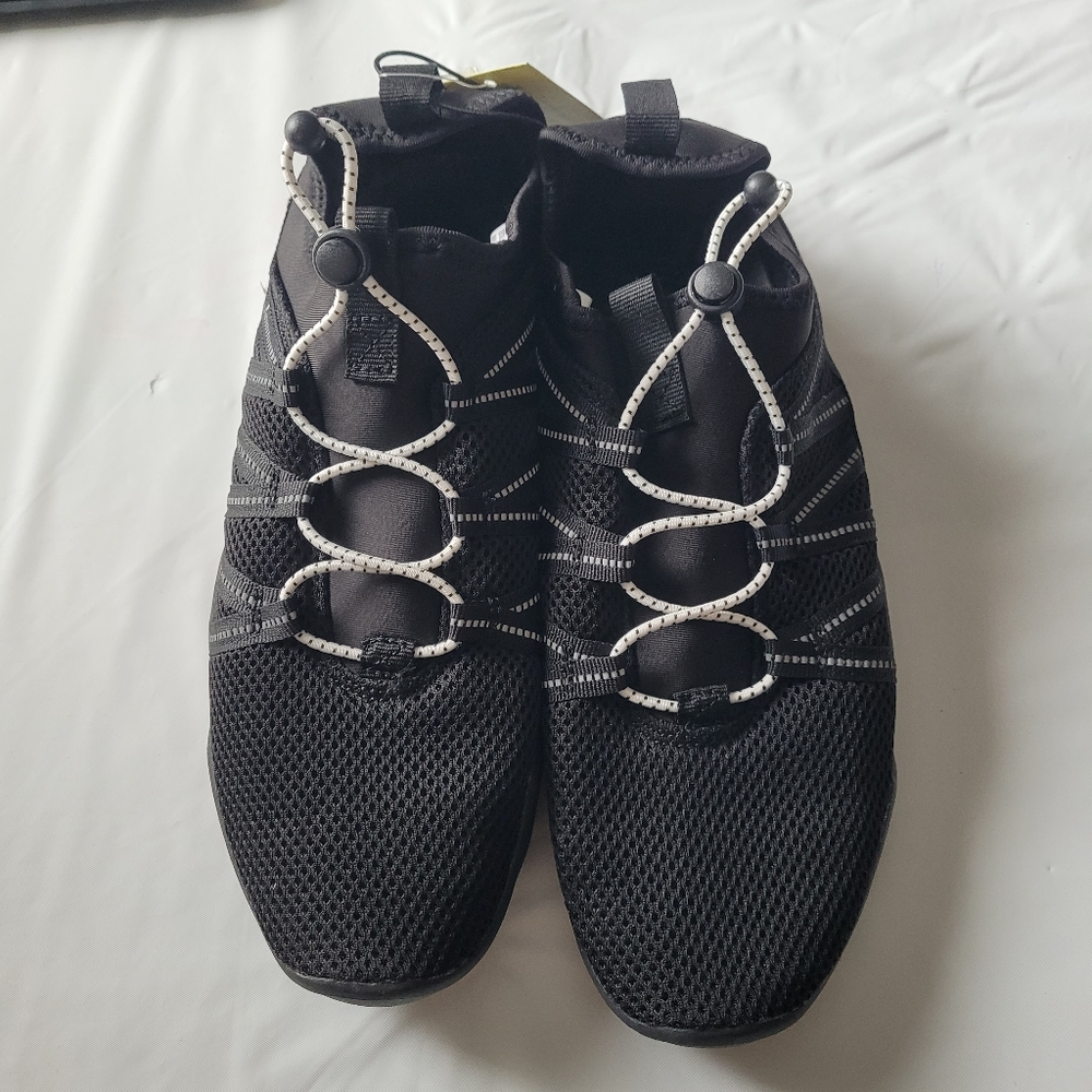 Ladies water shoes